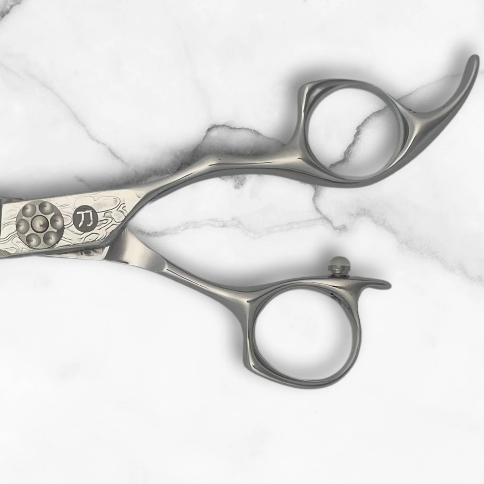 6 Inch Hair Cutting Shears Made From Damascus Steel - Saki Kanzen - For Professional Haircutting - Wet or Dry Hair - Image 6