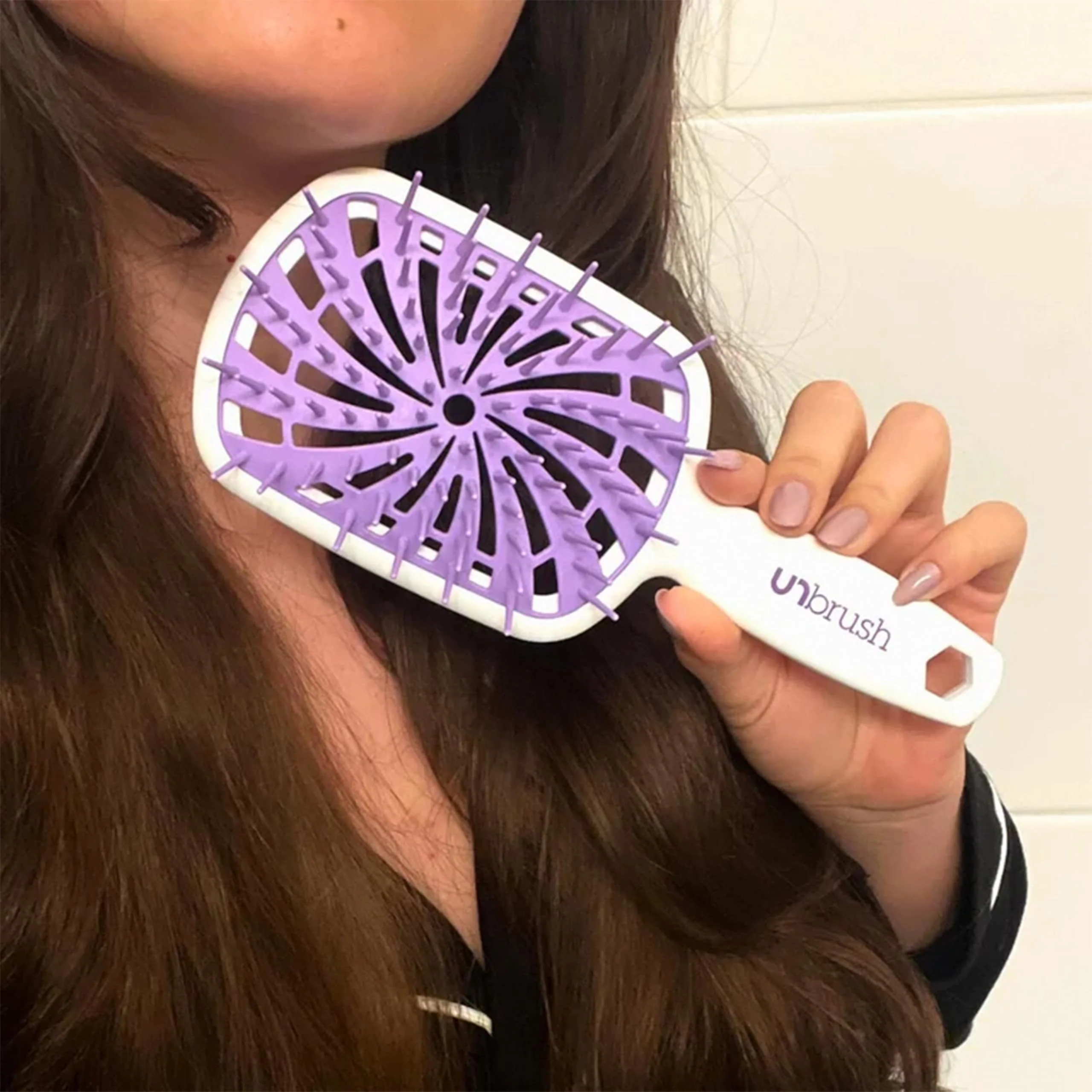 FHI Heat UNbrush Plus — Curly Hair Brush for Gentle & Effective Detangling on Wet or Dry Fragile Hair Types — Detangler Brush w/ 84 UltraFlex Bristles, Ultra-light, Vented, Anti Static Hairbrush - Image 4