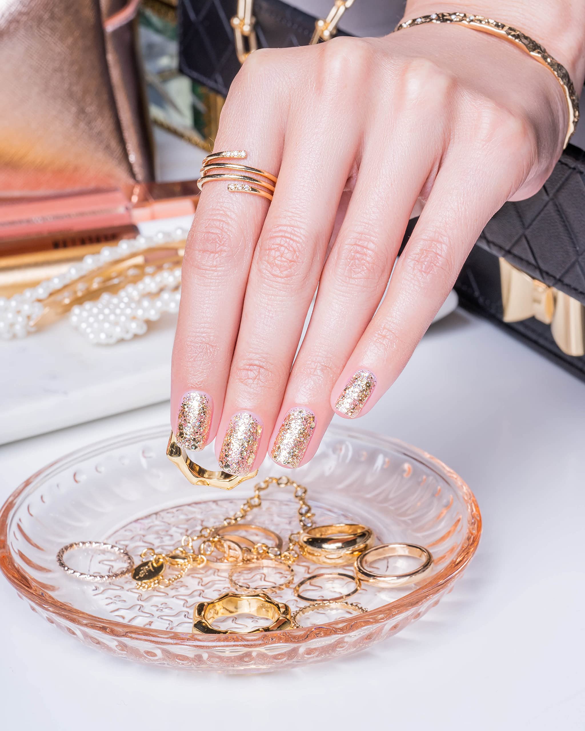 Gelish Xpress Powder Dip Collection (All That Glitters Is Gold) Gold Nail Dip Powder, Vibrant Color, Professional Quality, High Shine, Chip-Resistant, 0.3 ounce. - Image 8